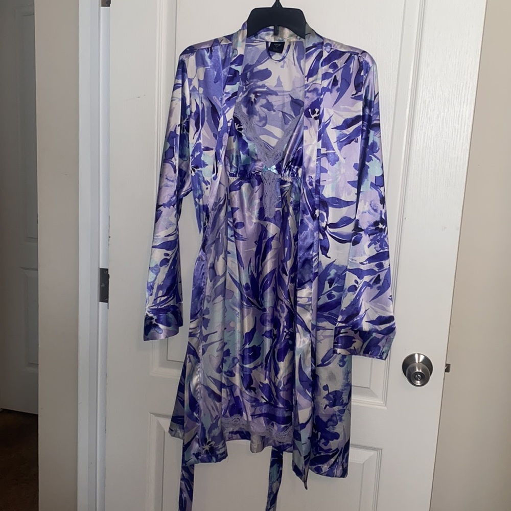 ***SOLD*** 2pc Set. Robe & Cami Lingerie Set XL